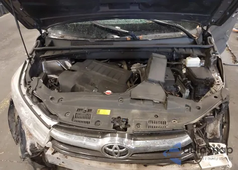 2015 Toyota Highlander Le Plus V6 z USA, uszkodzony, nr VIN 5TDBKRFHXFS214004